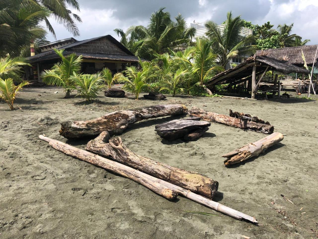 North Shore Surf Camp Hotel Baler Luaran gambar